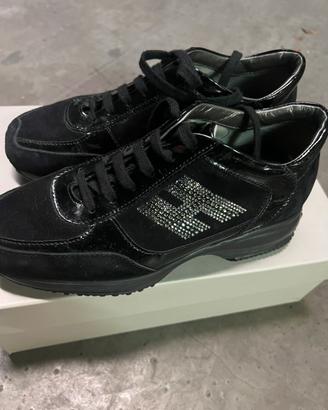 Scarpe nere con strass