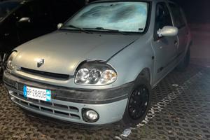 Renault clio 1998