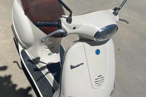 Vespa 125 et4