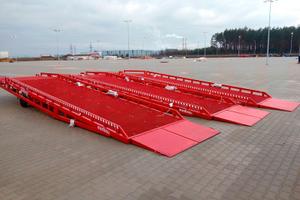 La rampa mobile al camion AUSBAU dal produttore