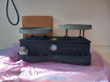 Bilancia vintage da restaurare