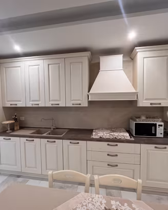 Cucina in legno massello
