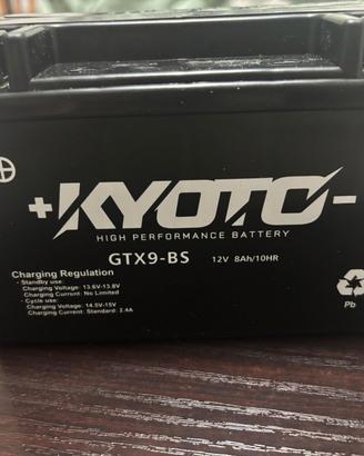 batteria moto Suzuki 
