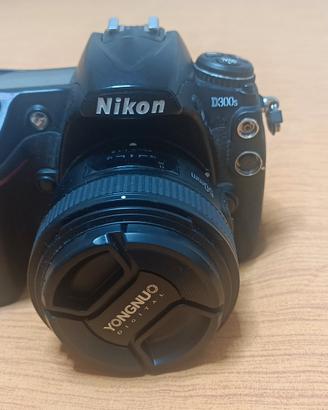 Nikon d 300 s