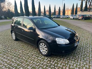VW. GOLF V  1.6 benzina /gas GPL 2008