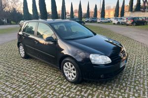 VW. GOLF V  1.6 benzina /gas GPL 2008