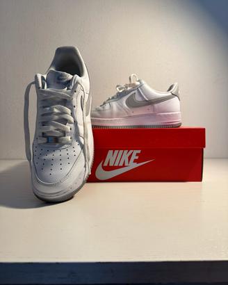 Nike Air Force 1 Bianco e Grigio