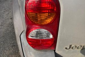 STOP FANALE POSTERIORE SINISTRO JEEP Cherokee 3a S