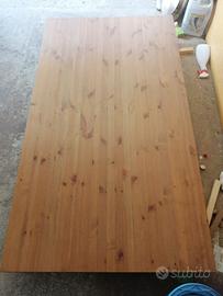 Tavolo in legno Ikea