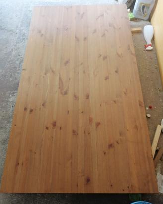 Tavolo in legno Ikea