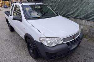 Fiat Strada 1.3 MJT Pick-up Cabina Lunga Adventure