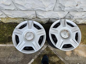 Cerchi in ferro Ford Fiesta come nuovi