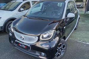 Smart ForFour Cabrio 1.0 70CV Prime Aut.