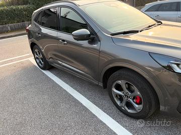 Ford kuga st line X 2.5 benzina  plung hybrid