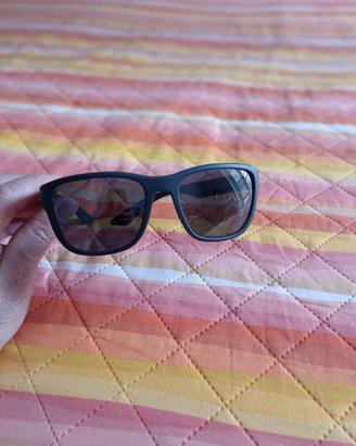 occhiali Prada da sole banda rossa