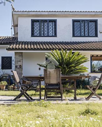 VILLA SINGOLA A BRACCIANO