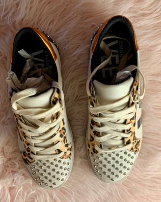 Sneakers E.V.