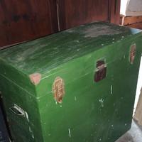 Cassapanca alta in legno colore verde