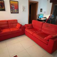 Divani con letto matrimoniale e materasso