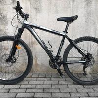 bicicletta mountain bike