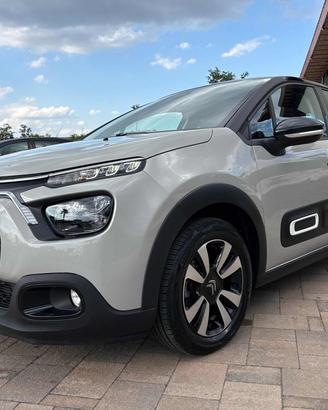 CITROEN C3 BlueHDi 100 S&S Shine PARTICOLARISSIM