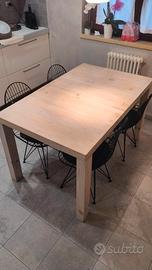 tavolo massello con sedie