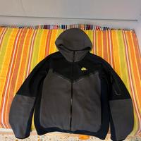 Nike tech fleece nera
