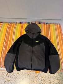 Nike tech fleece nera