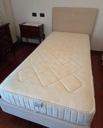 Letto singolo di alta qualità con materasso – €260