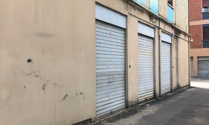 Garage box auto e moto porta Saragozza