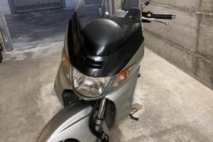 Scooter suzuki burgman 400