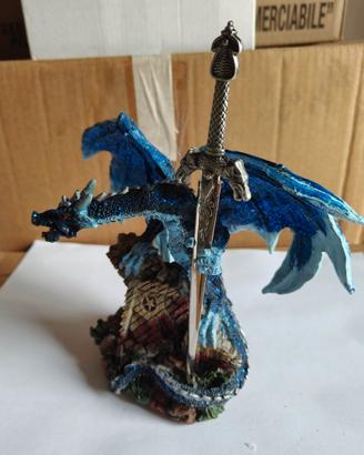 Drago colorato taglia carta