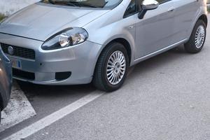 grande punto 1.2 GPL 5 porte 