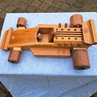 automobile in legno f1 vintage