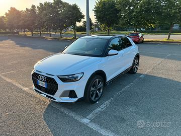 AUDI A1 Citycarver 30 TFSI S tronic S-Line