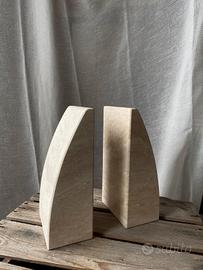 Reggilibri in marmo Travertino naturale levigato 