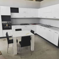 Cucina adattabile fine serie - adattabile quasi 7m
