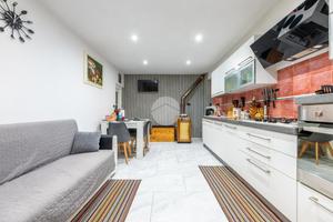 VILLA A SCHIERA A NARZOLE