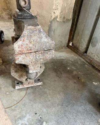 Antica morsa a gambo