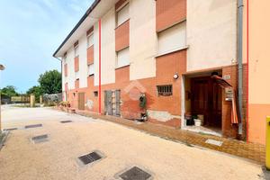 CASA DI CORTE A PRECENICCO