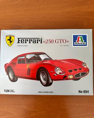 Ferrari 250 GTO - Kit 1/24 Italeri