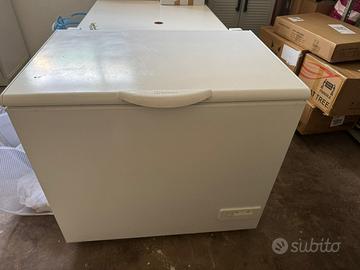 Congelatore a pozzo electrolux