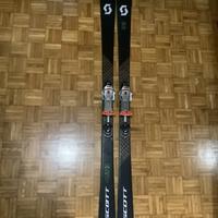 Sci con attacchi telemark