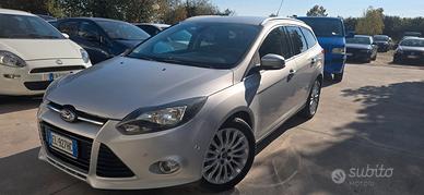 Ford Focus 1.6 TDCi 115 CV con gancio di trino per