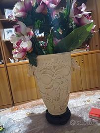 vaso cinese in resina vintage