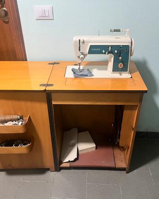 Macchina da cucire Singer 657G