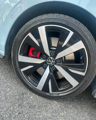 CERCHI ORIGINALI VW BAKERSFIELD 18”  + BRIDGESTONE