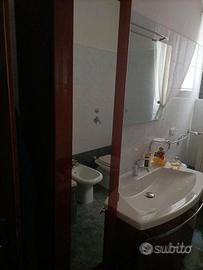 Mobili da bagno completi di specchiera