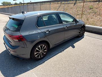 Cerchi golf 8 (R16) + gomme invernali Pirelli