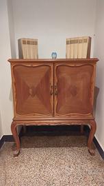 Vendiamo perché inutilizzato mobile bar